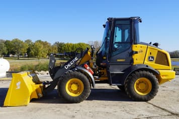 Main image John Deere 324P